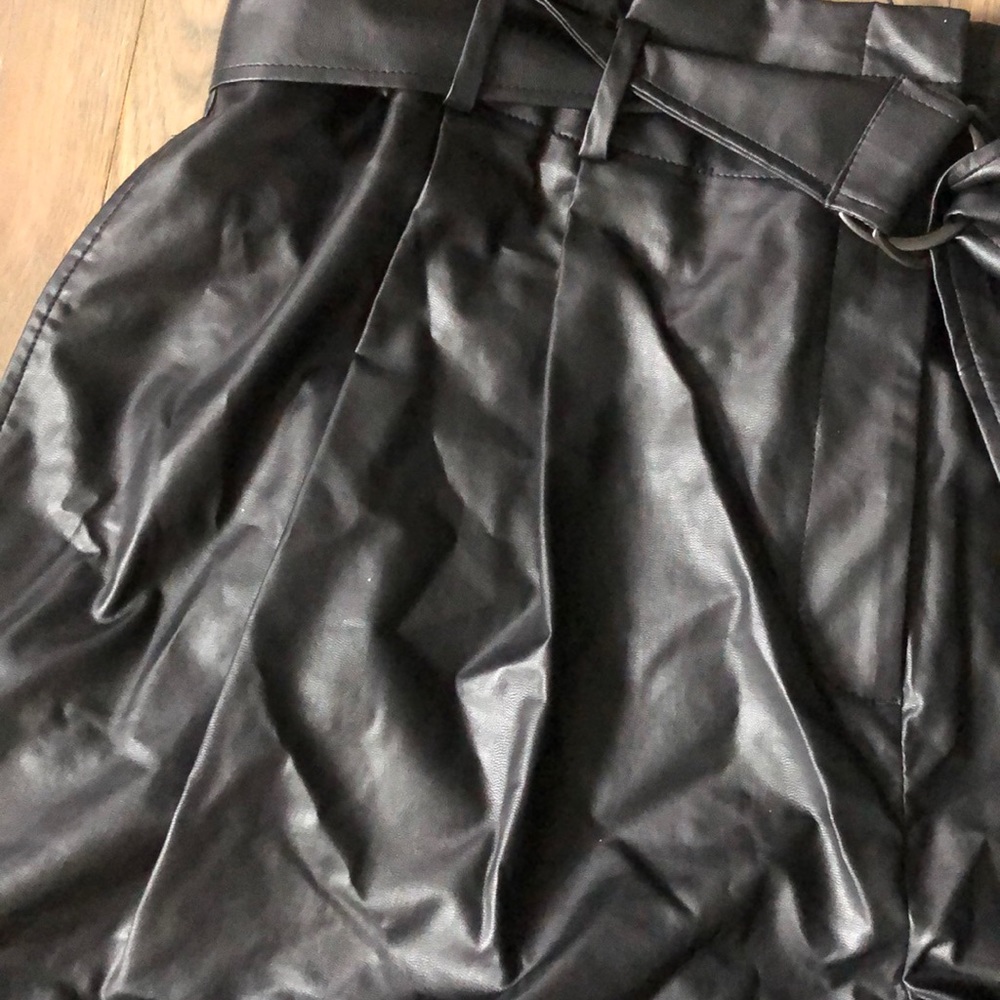 NWT Elizabeth and James Paperbag Shorts - Picture 5 of 12